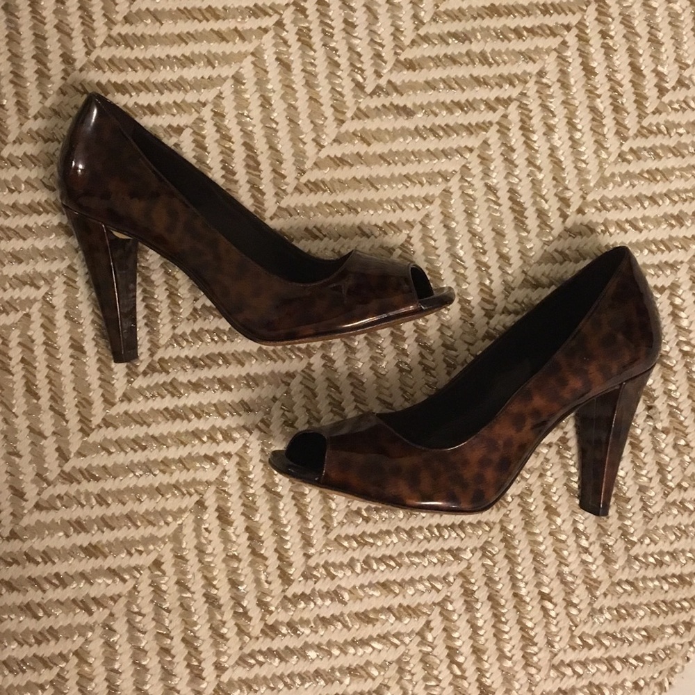 Antonio Melani Cheetah Print Peep-Toe Pumps 6M
